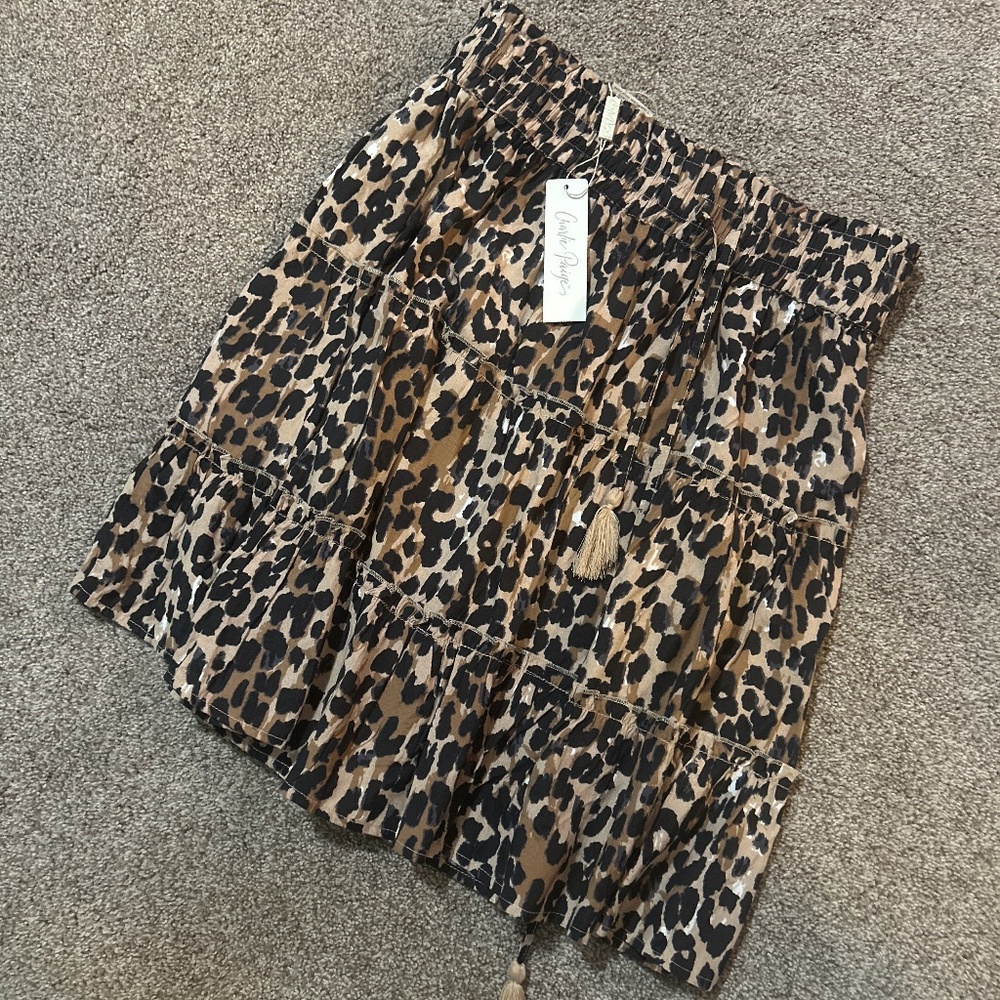 Leopard skirt